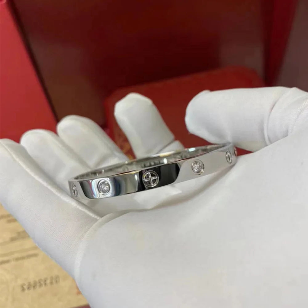 Zircon-Detail Cross Nail Nut Bangle