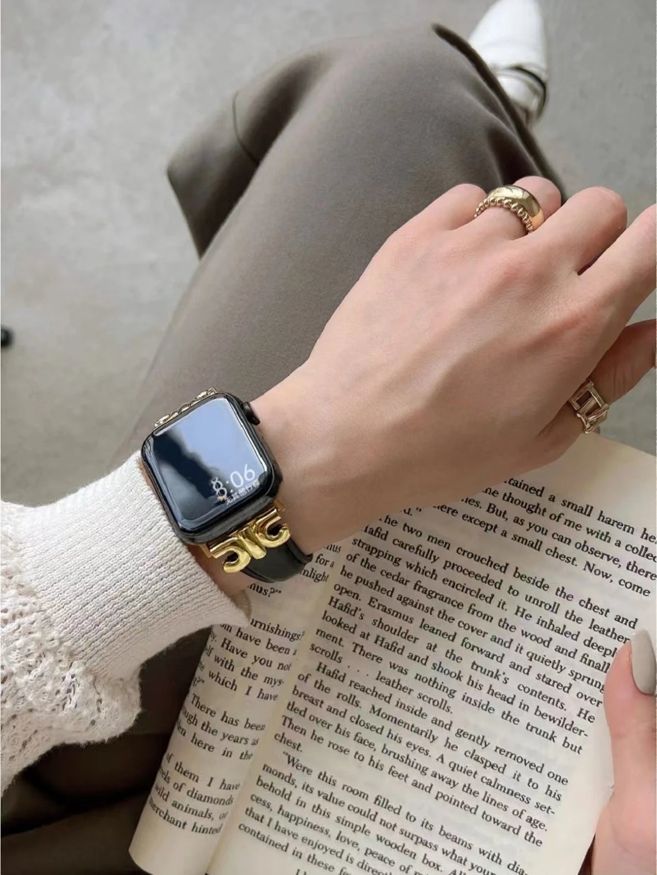 Elegant Leather loop Apple Watch band